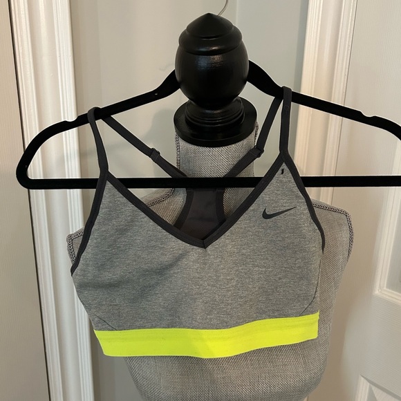 NIKE Sports Bra - Picture 2 of 2
